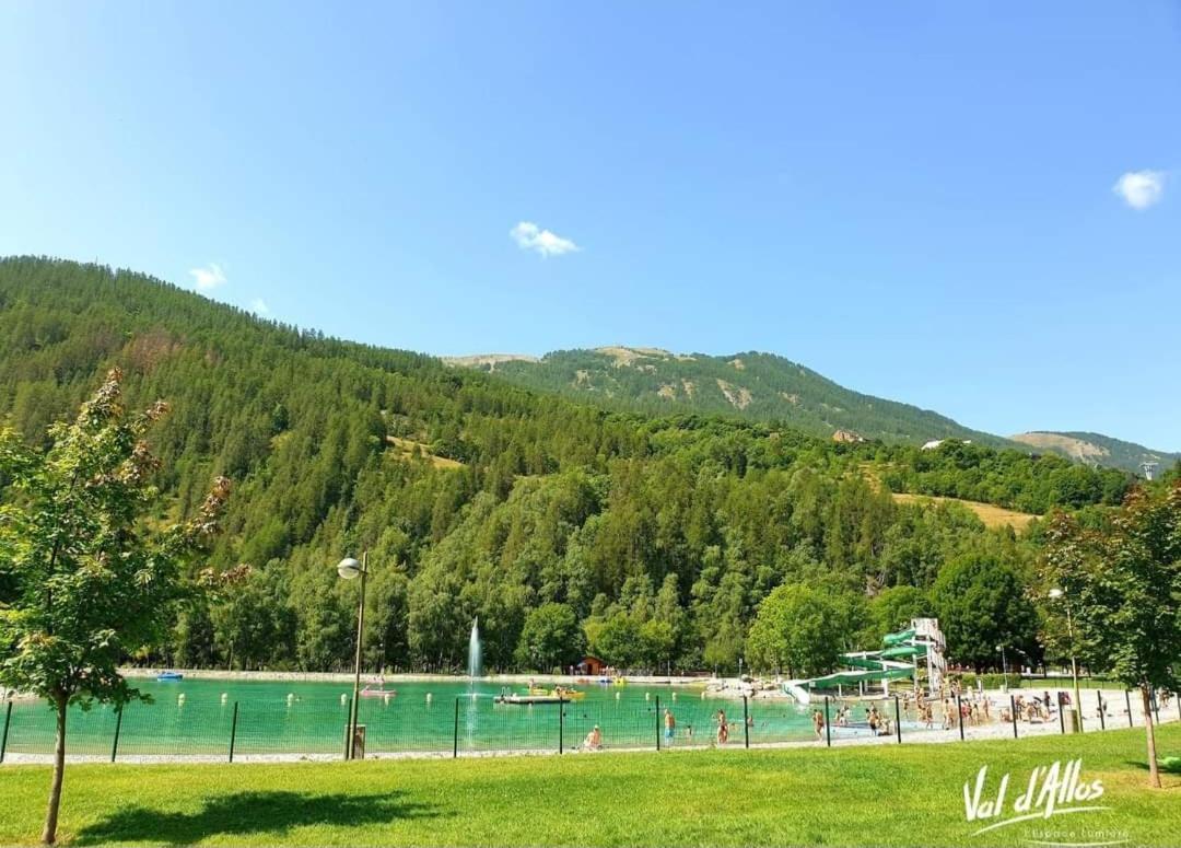 Studio Au Pied Des Pistes Аллос Екстер'єр фото
